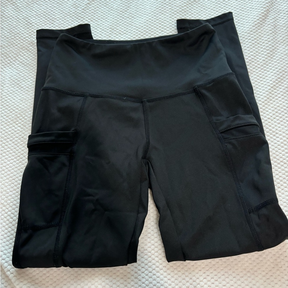 Black high-waisted sportswear leggings